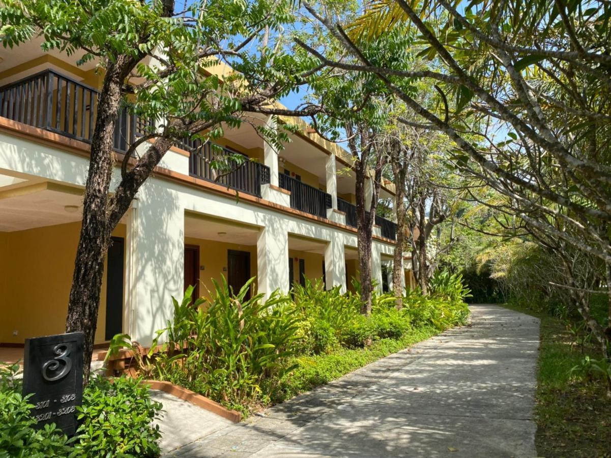 Centara Koh Chang Tropicana Resort Exterior photo