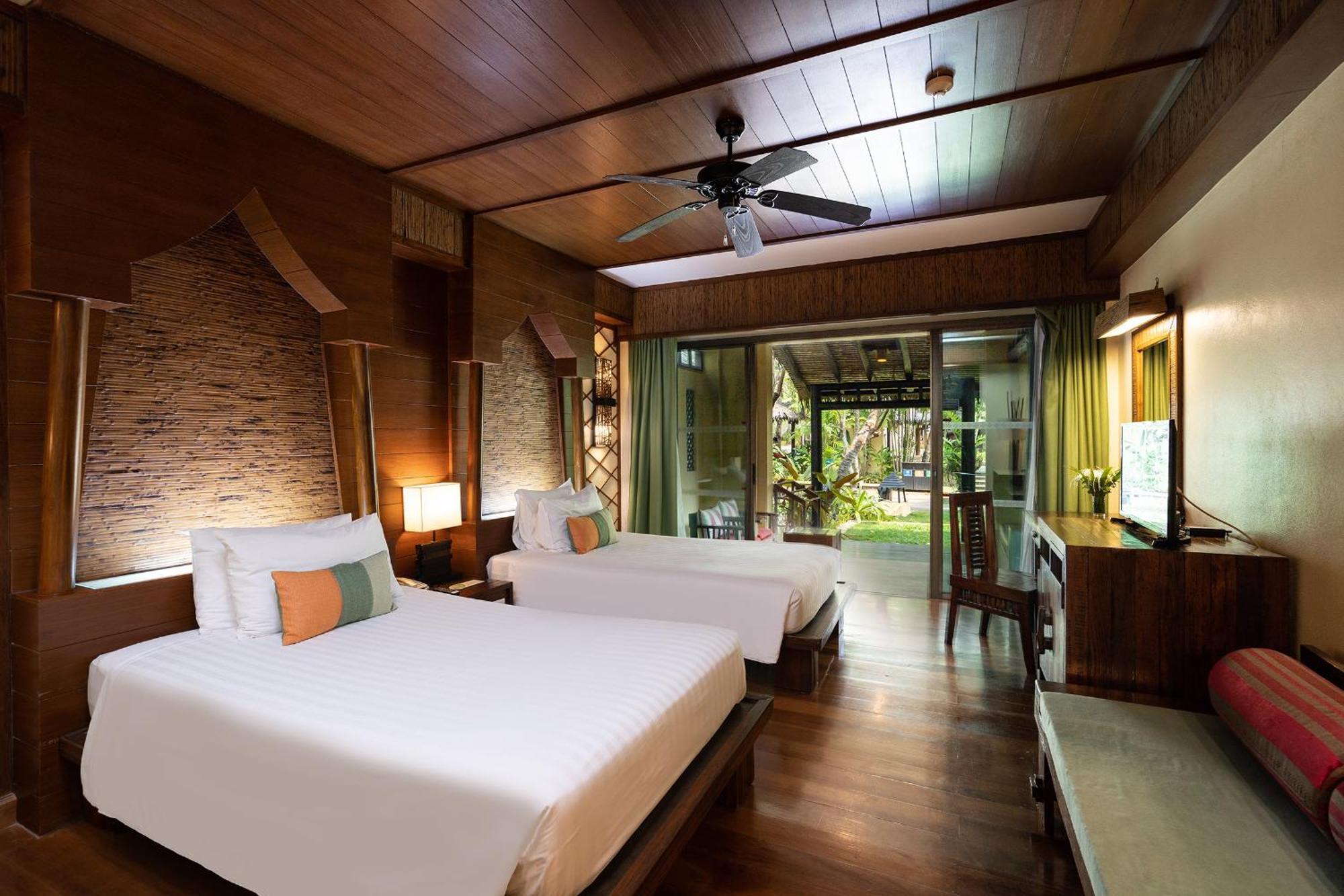 Centara Koh Chang Tropicana Resort Exterior photo